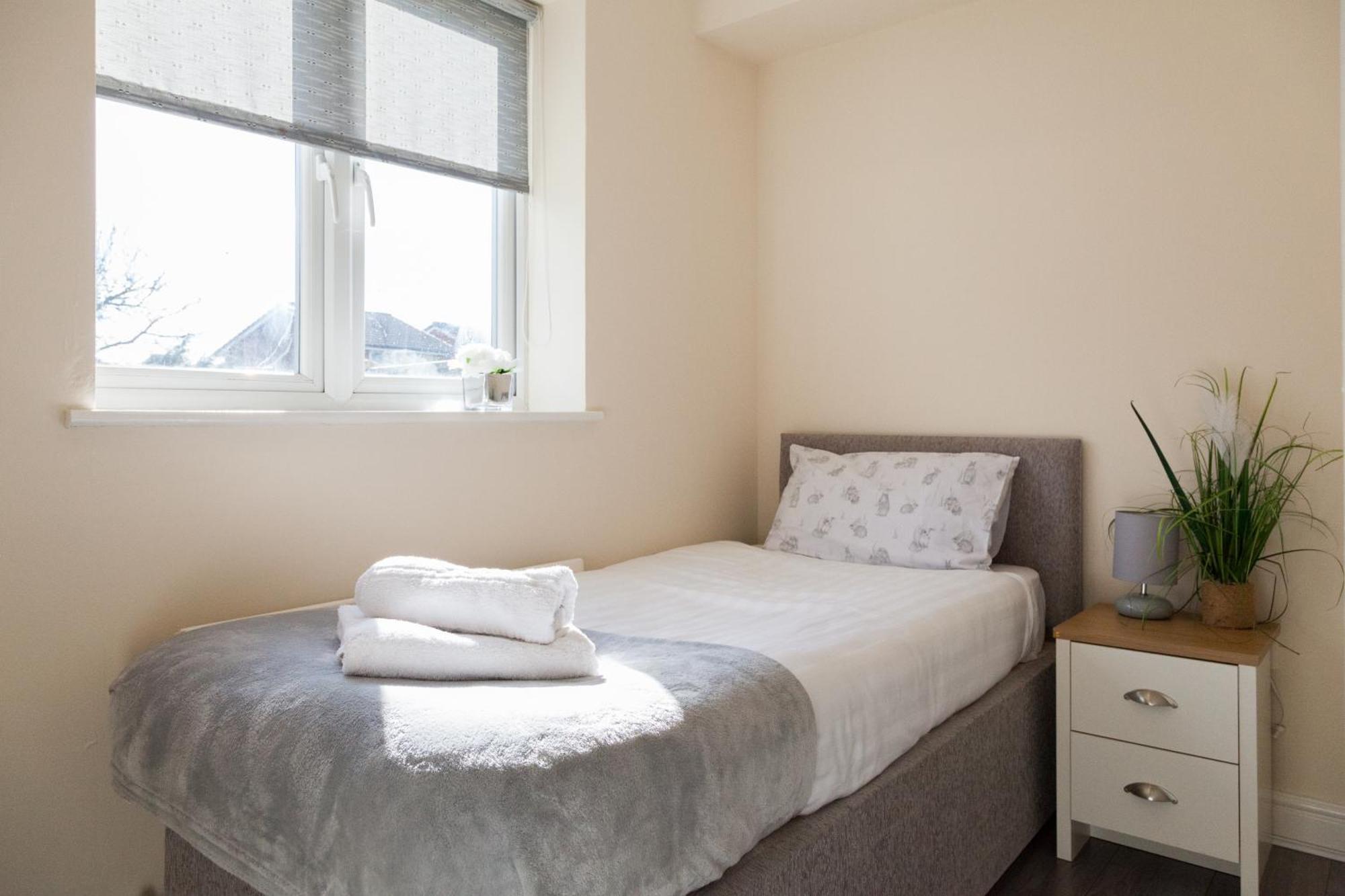 Pinfold Court Apartments Knowsley Εξωτερικό φωτογραφία
