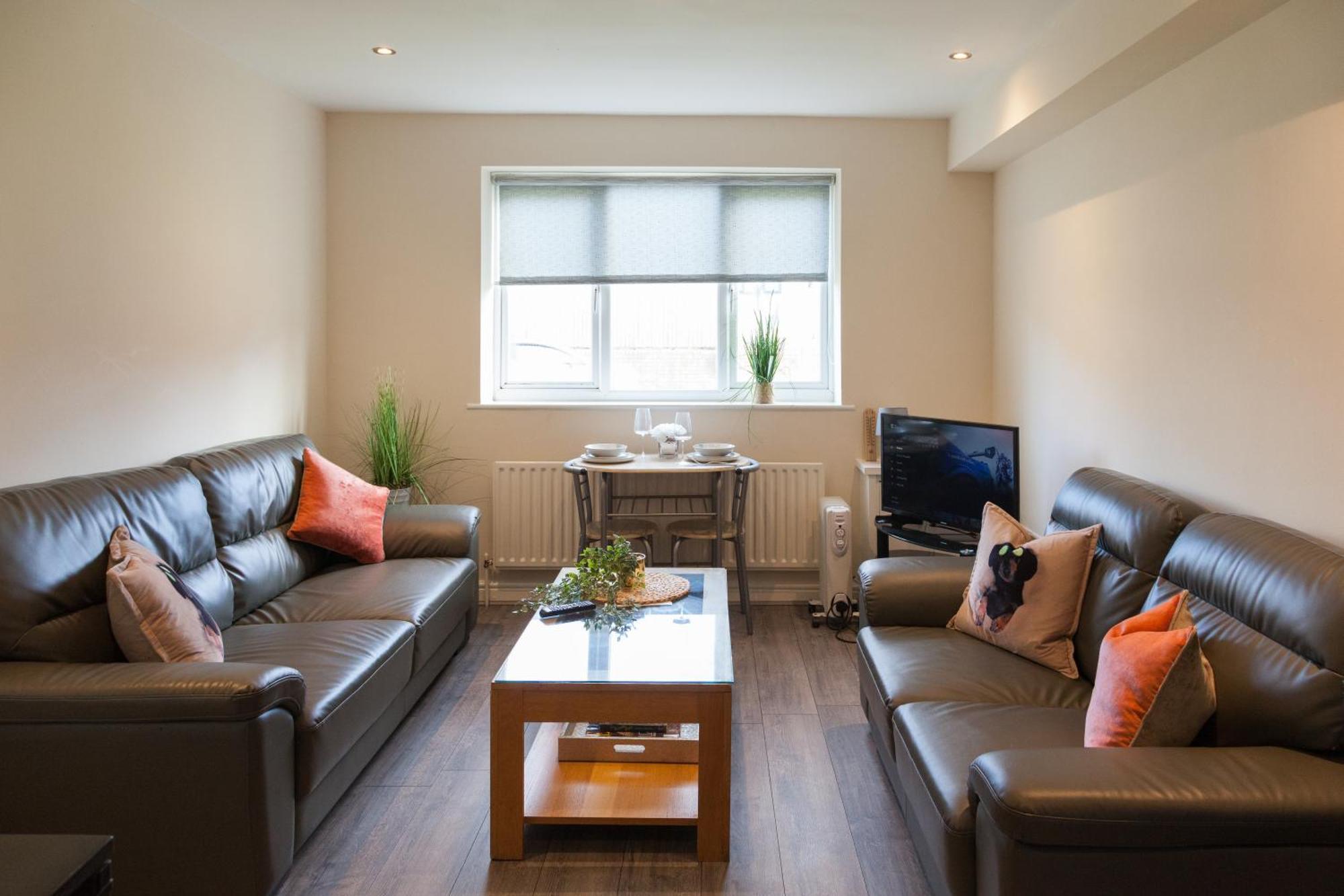 Pinfold Court Apartments Knowsley Εξωτερικό φωτογραφία
