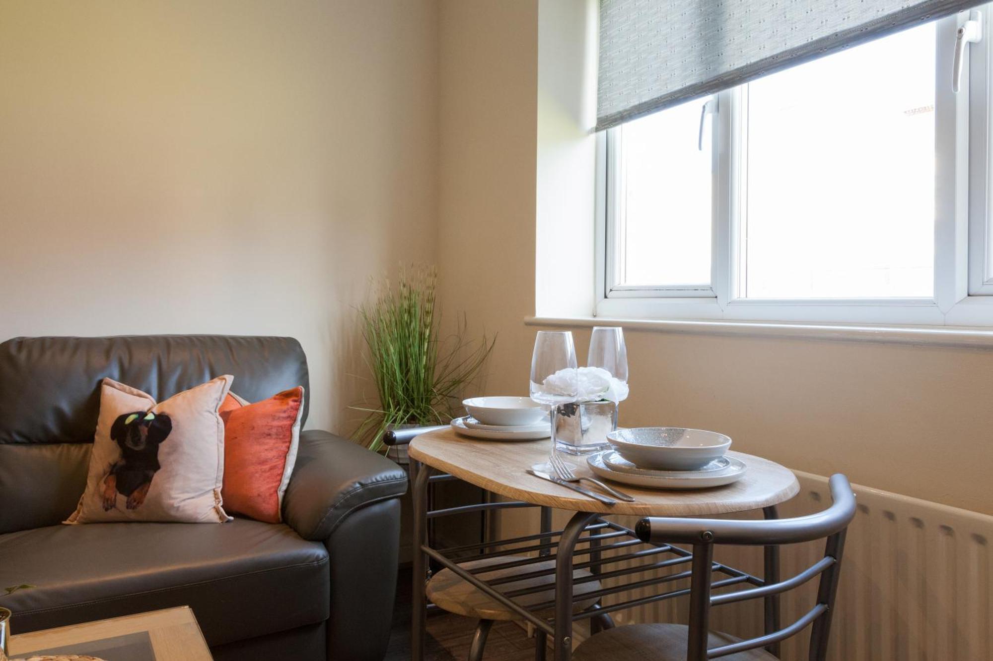 Pinfold Court Apartments Knowsley Εξωτερικό φωτογραφία